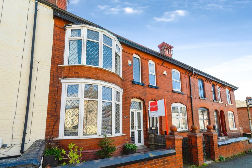 Property photo 1 of 20 Front