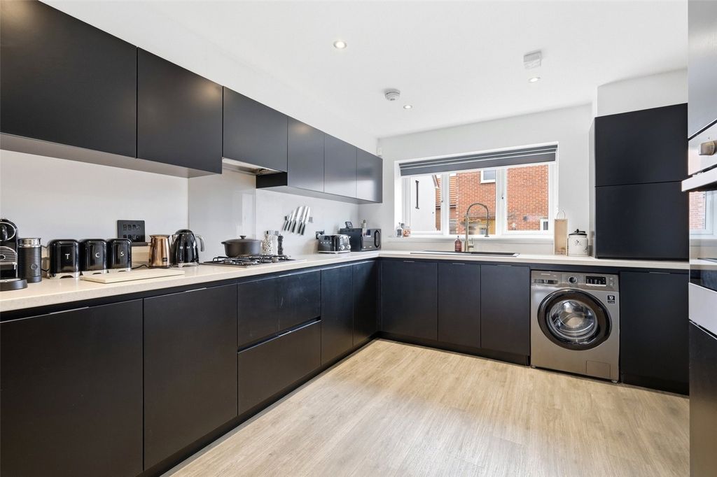 Property photo 3 of 20 Picture No. 21