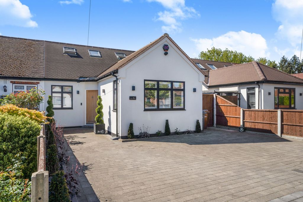 Property photo 2 of 29