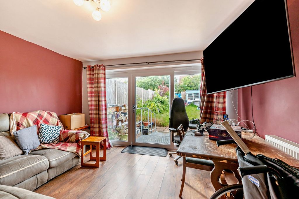 Property photo 3 of 23