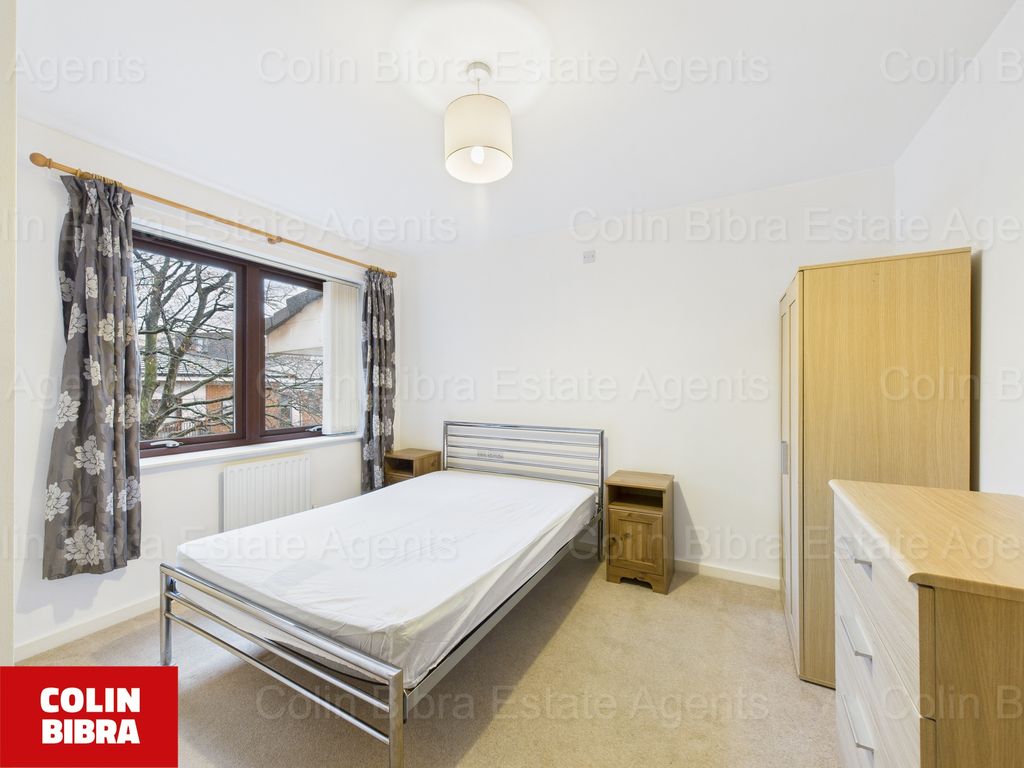 Property photo 3 of 12 Cam04175G0-Pr0071-Still001