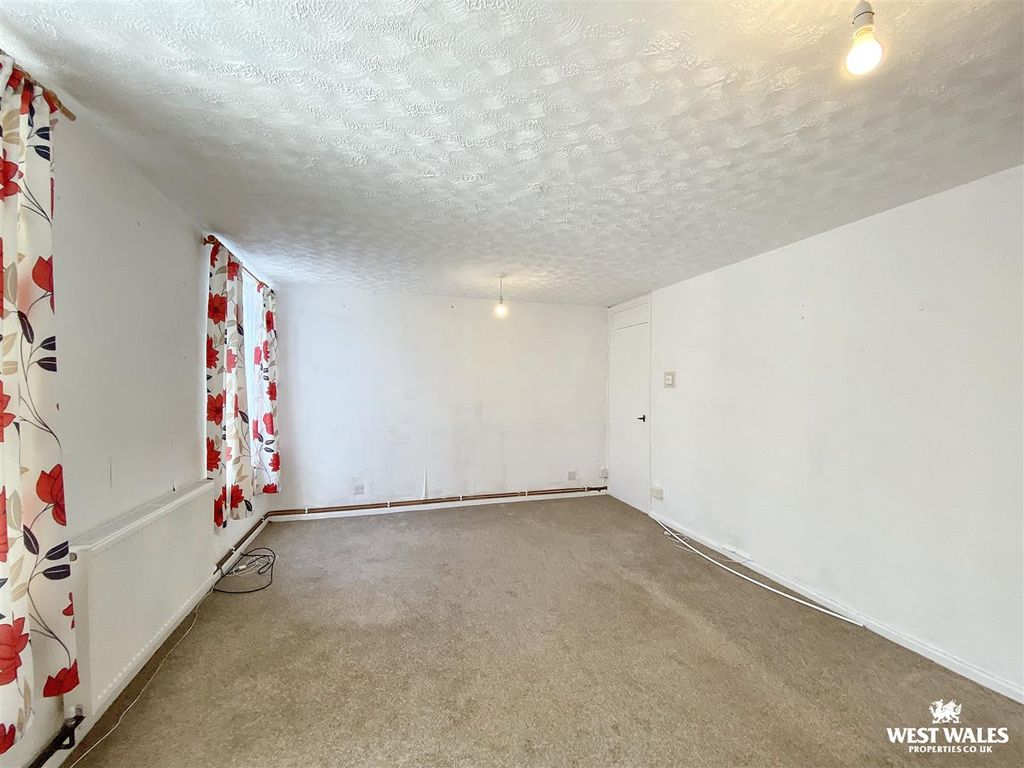 Property photo 3 of 16 Img_6082.Jpg