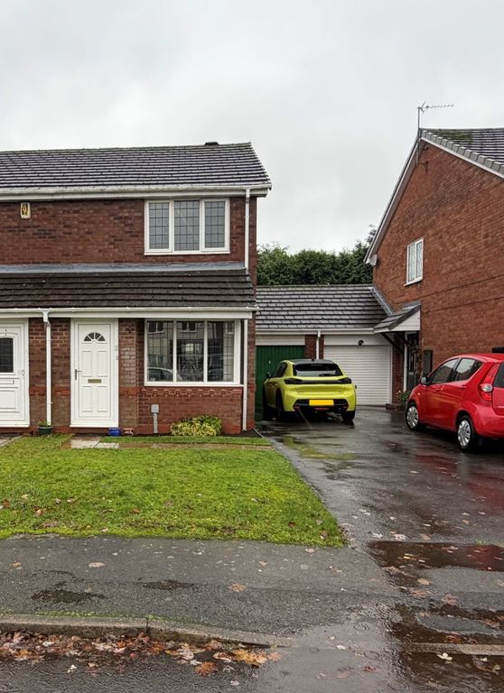 Property photo 1 of 2 3 Hillwood Avenue