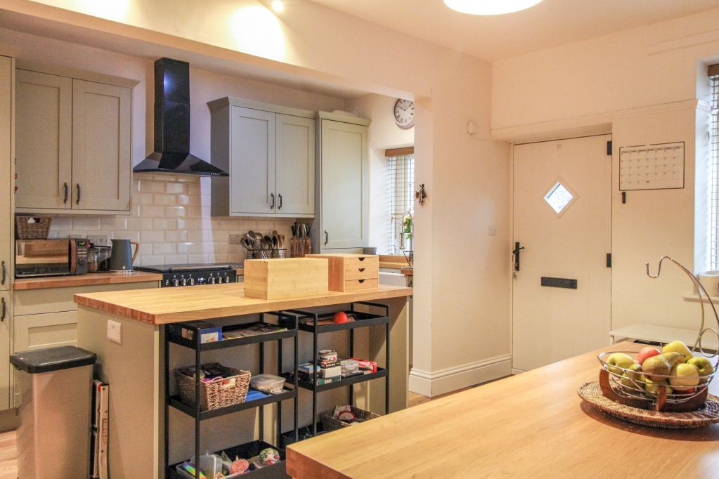 Property photo 2 of 23 Dining Kitchen