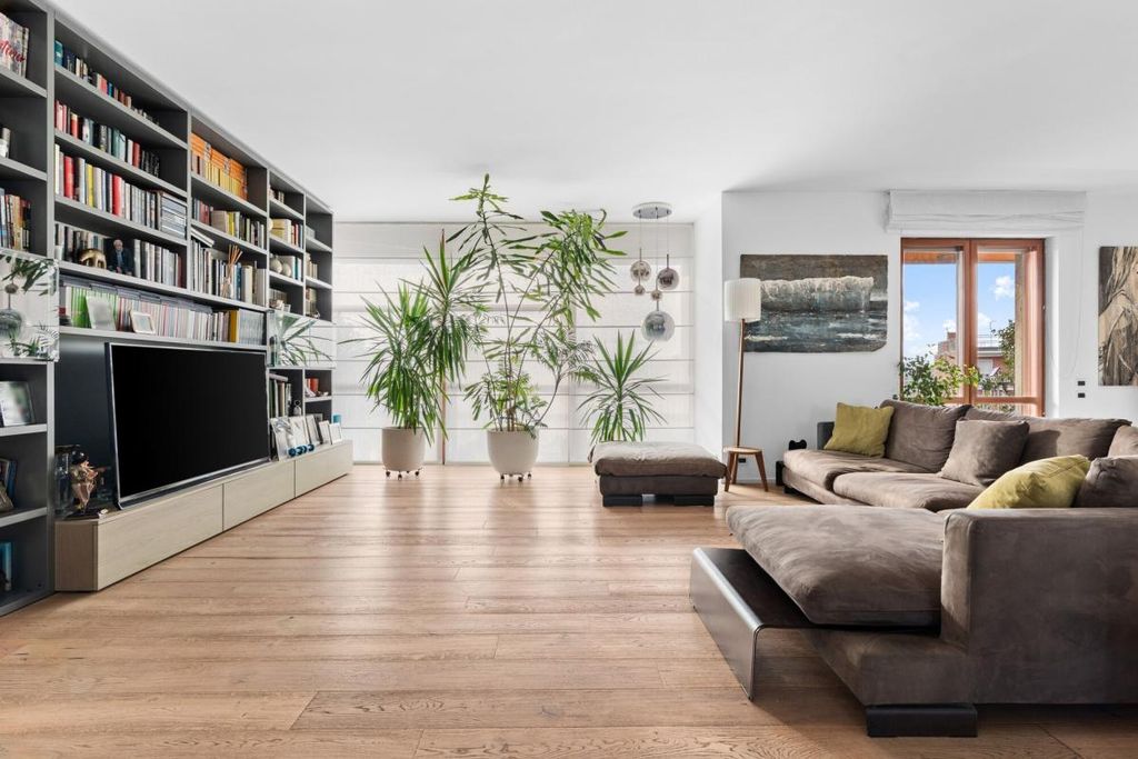 Property photo 3 of 24