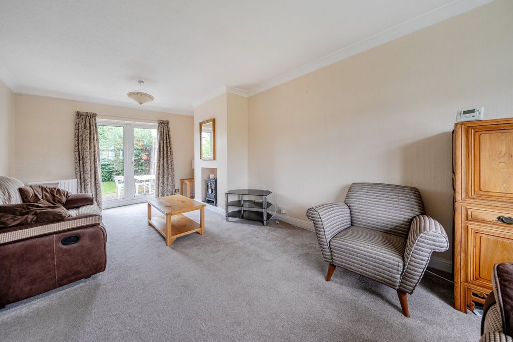 Property photo 2 of 20 Living Room