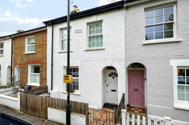 Property photo 1 of 17 External