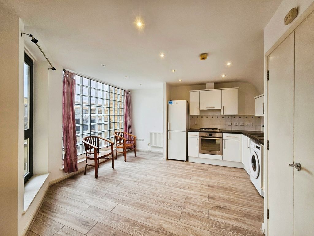 Property photo 2 of 18 Gallery