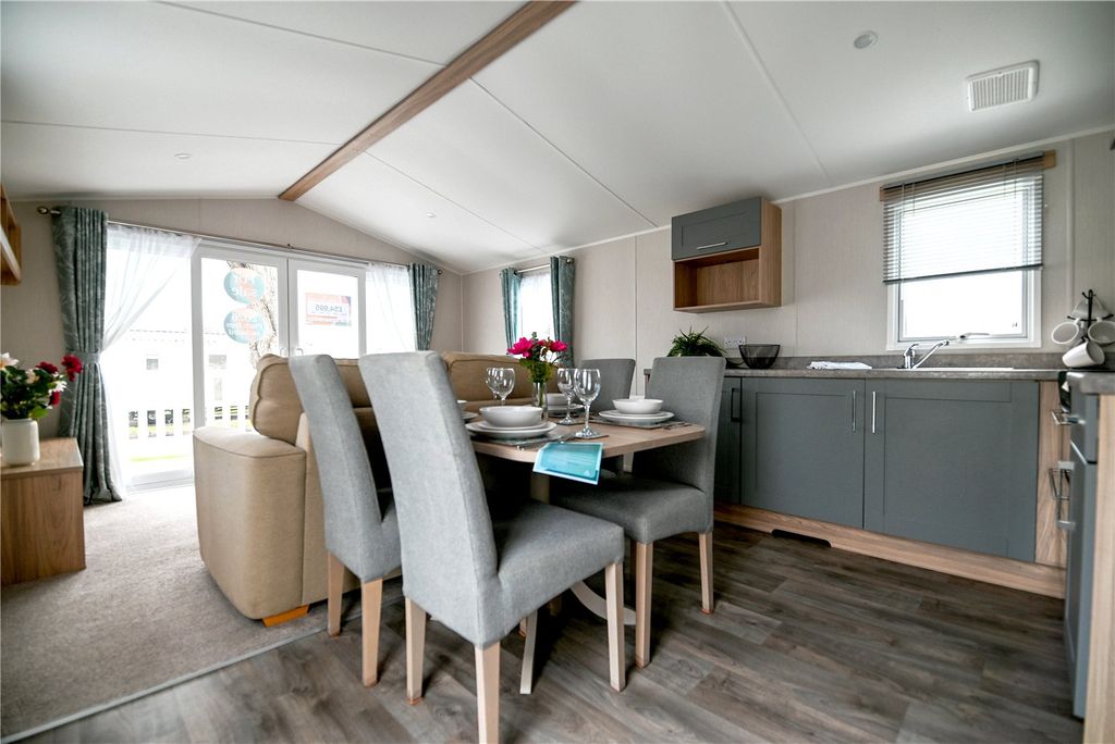 Property photo 2 of 15 Picture No. 03