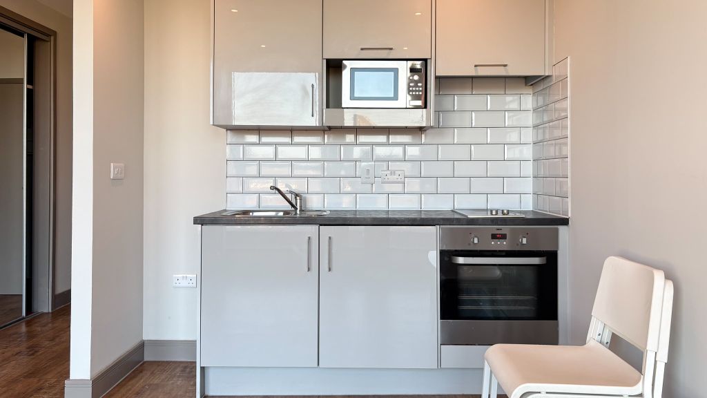 Property photo 2 of 14 Kitchen