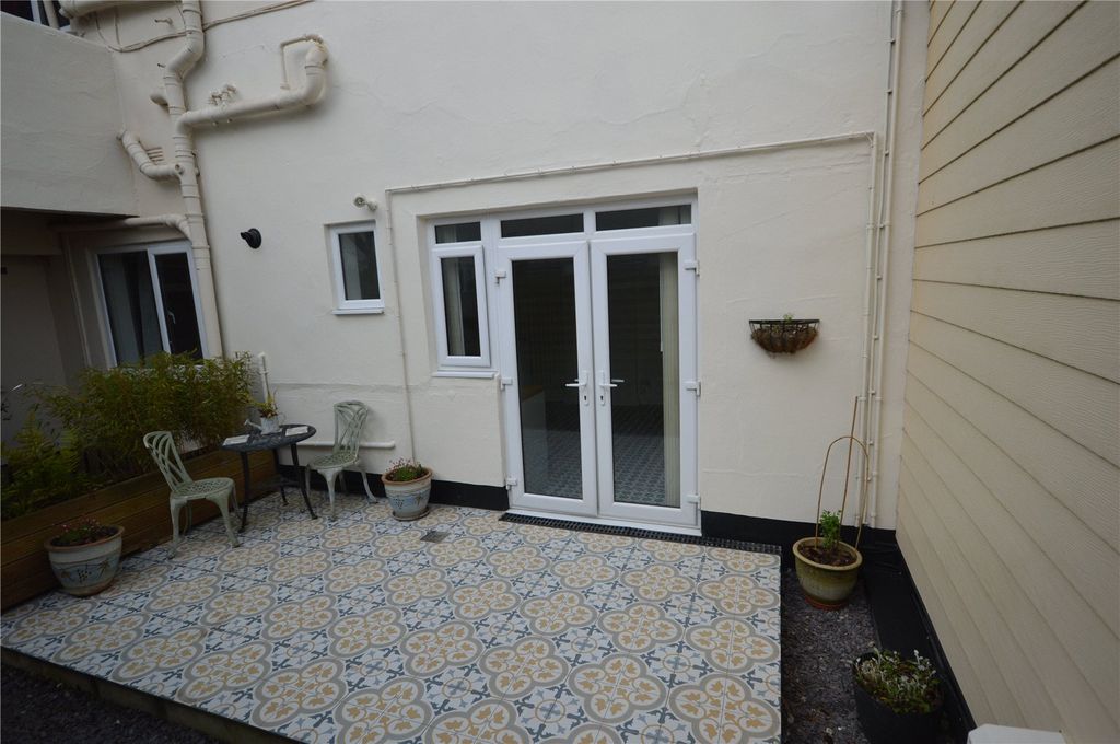 Property photo 1 of 7 Picture No. 14