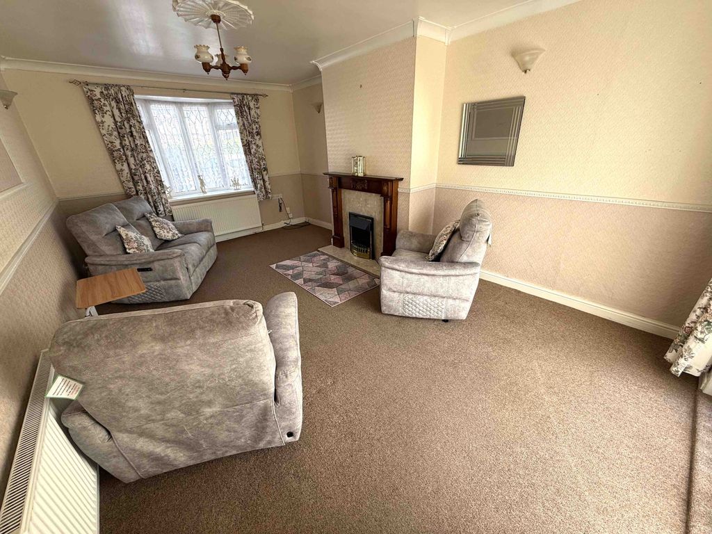Property photo 3 of 14 Gallery