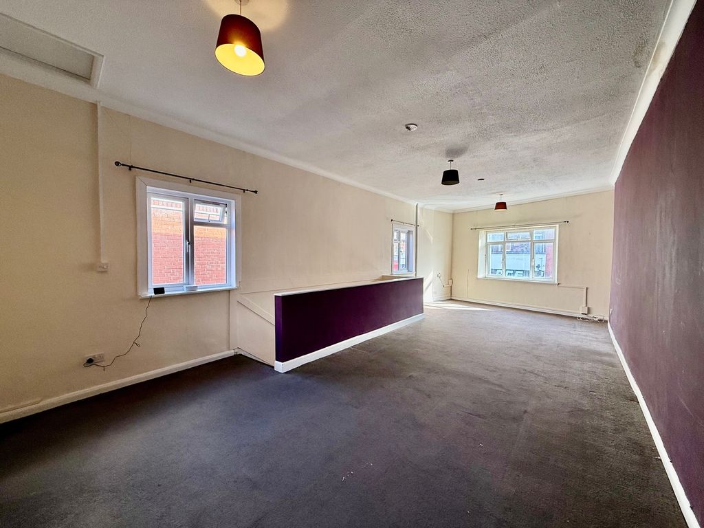 Property photo 3 of 10 Image