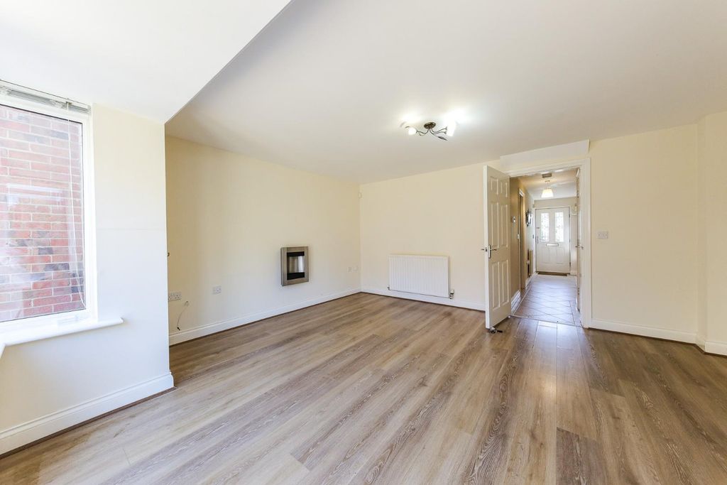 Property photo 3 of 19 Living Room