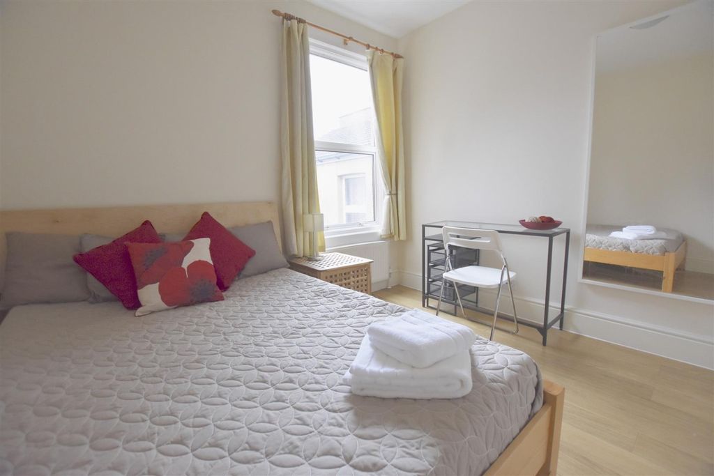 Property photo 3 of 17 3573573