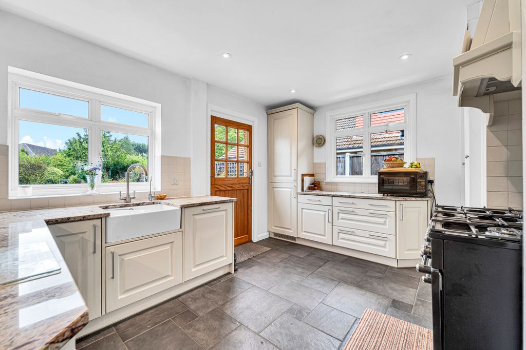 Property photo 3 of 21 Dsc03930