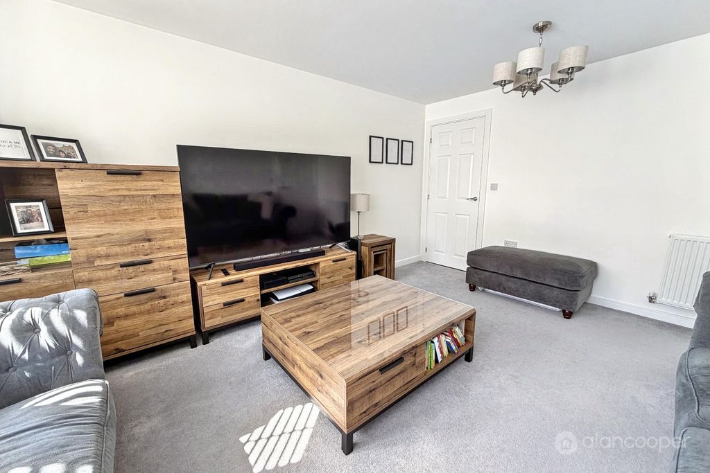 Property photo 3 of 21 5036904