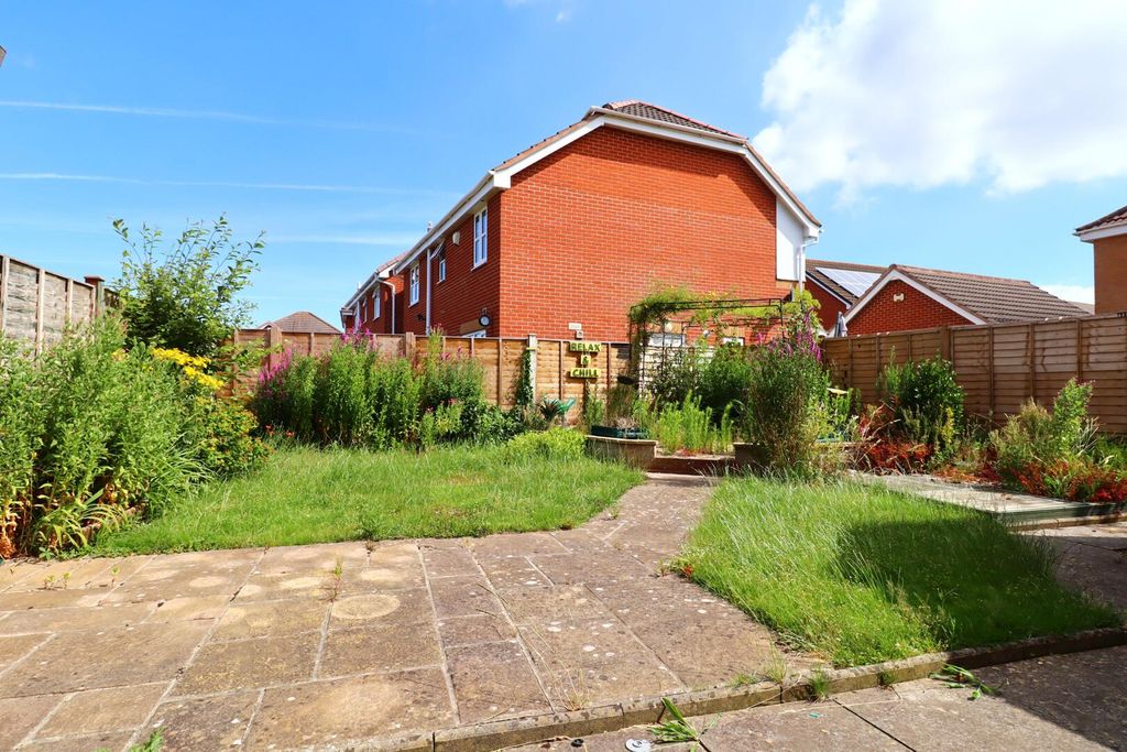 Property photo 2 of 45 Rear Garden