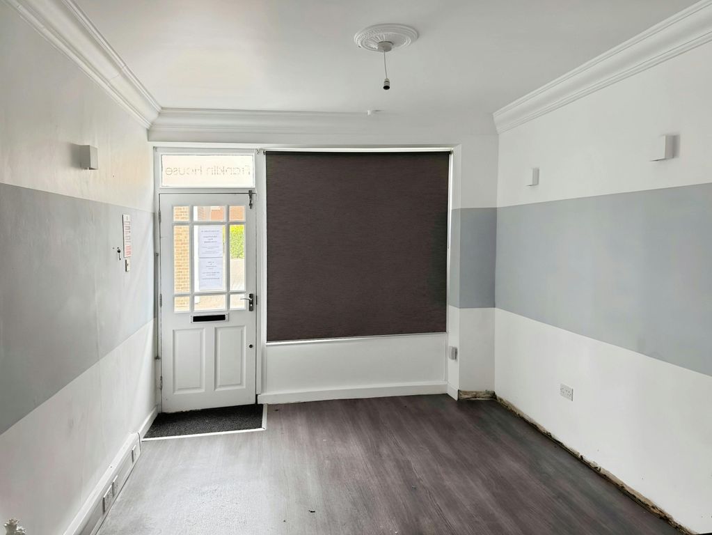 Property photo 2 of 6 8c9d3Bf42102.Jpg