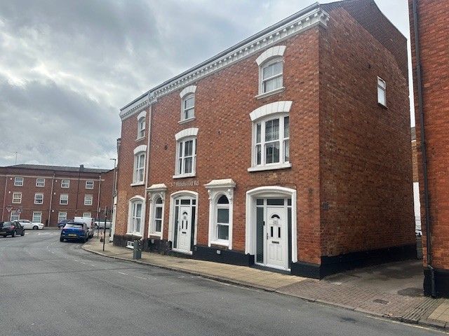 Property photo 1 of 3