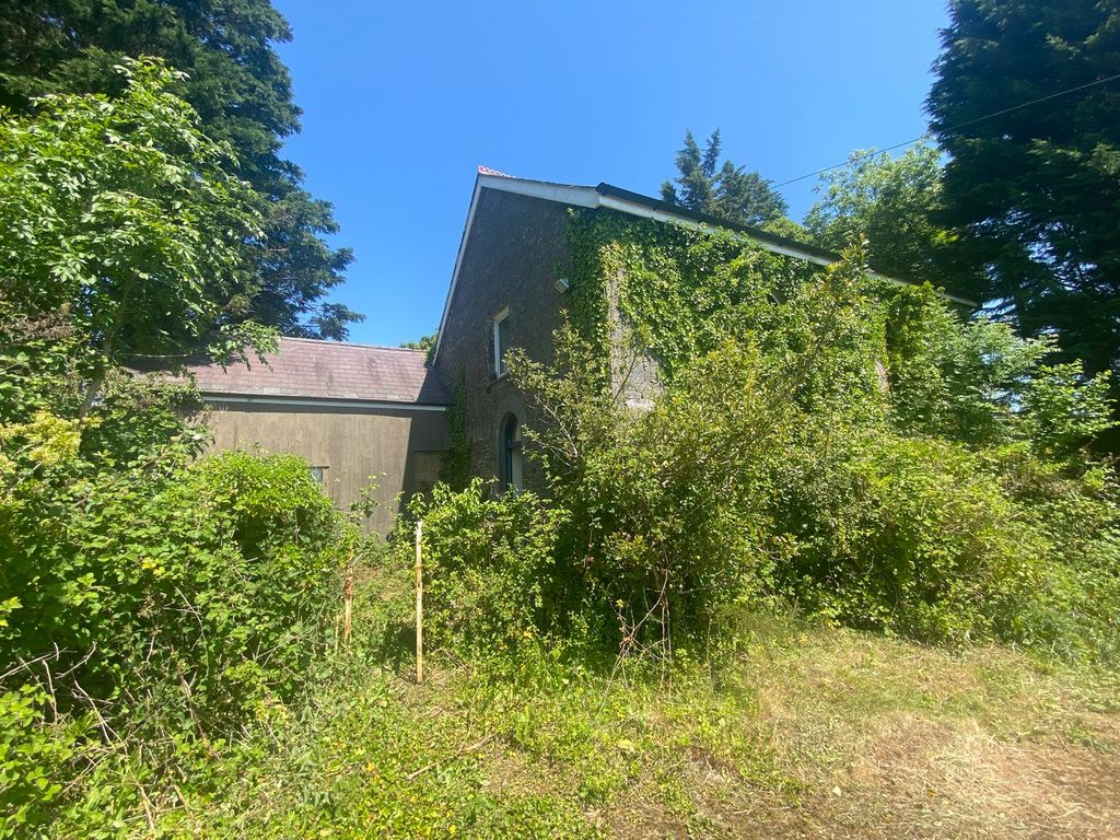 Property photo 1 of 5
