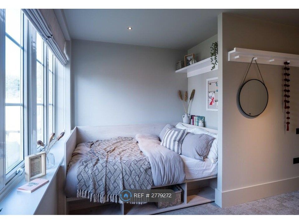 Property photo 1 of 16 Studio