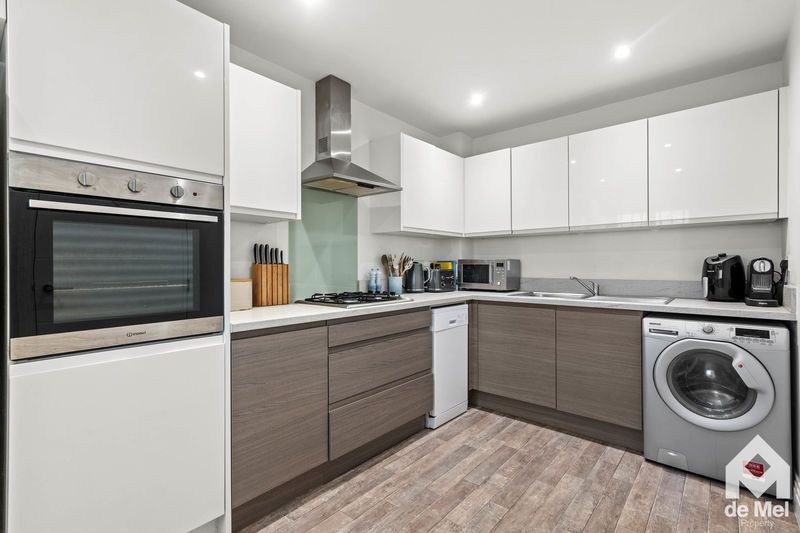 Property photo 2 of 13 Photo 9