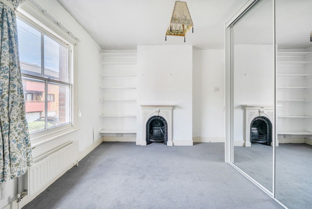 Property photo 3 of 17 1439626-7-6A0F1Ef...