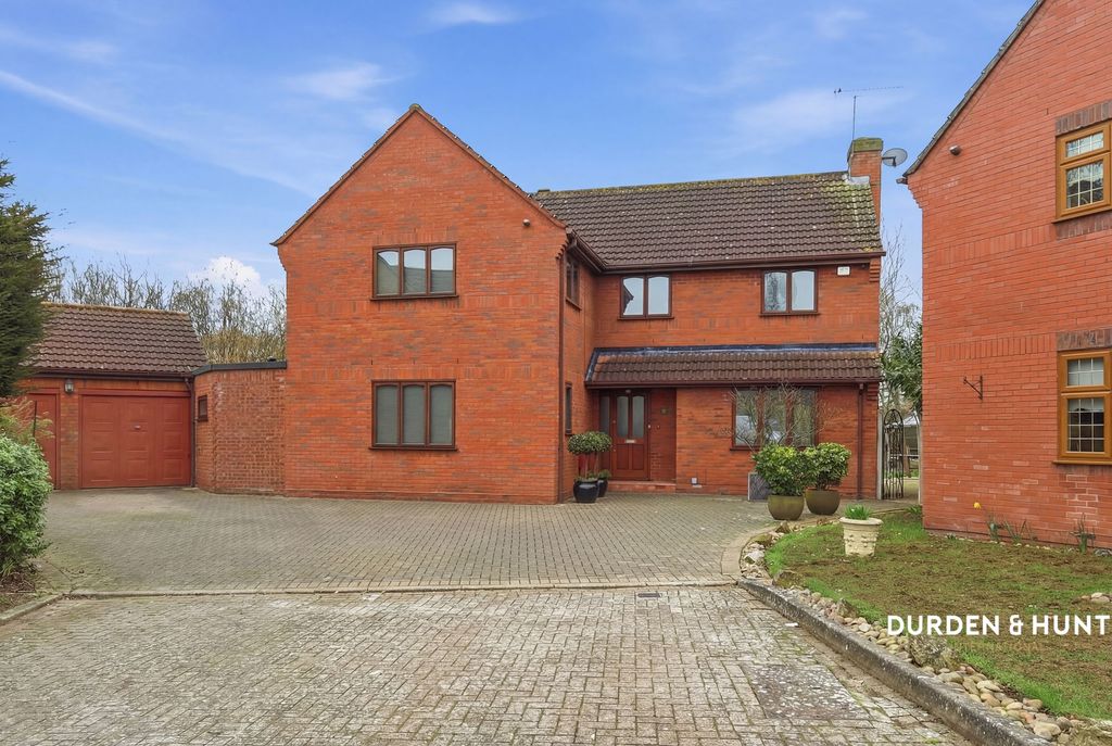 Property photo 1 of 34