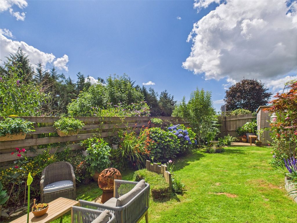 Property photo 2 of 22 Picture No. 29