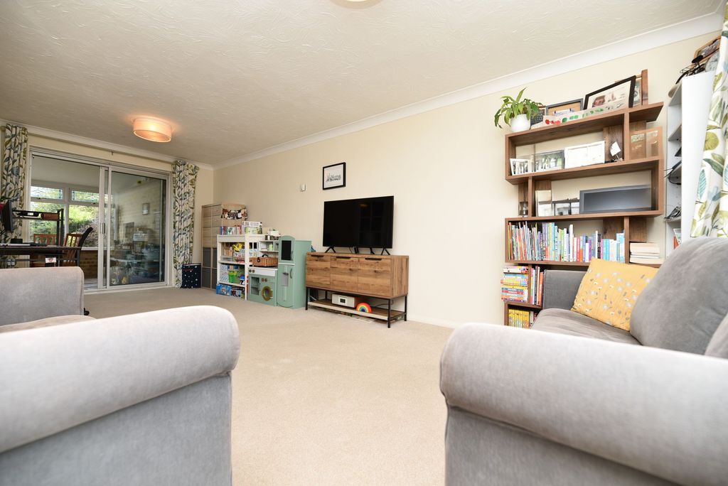 Property photo 3 of 18