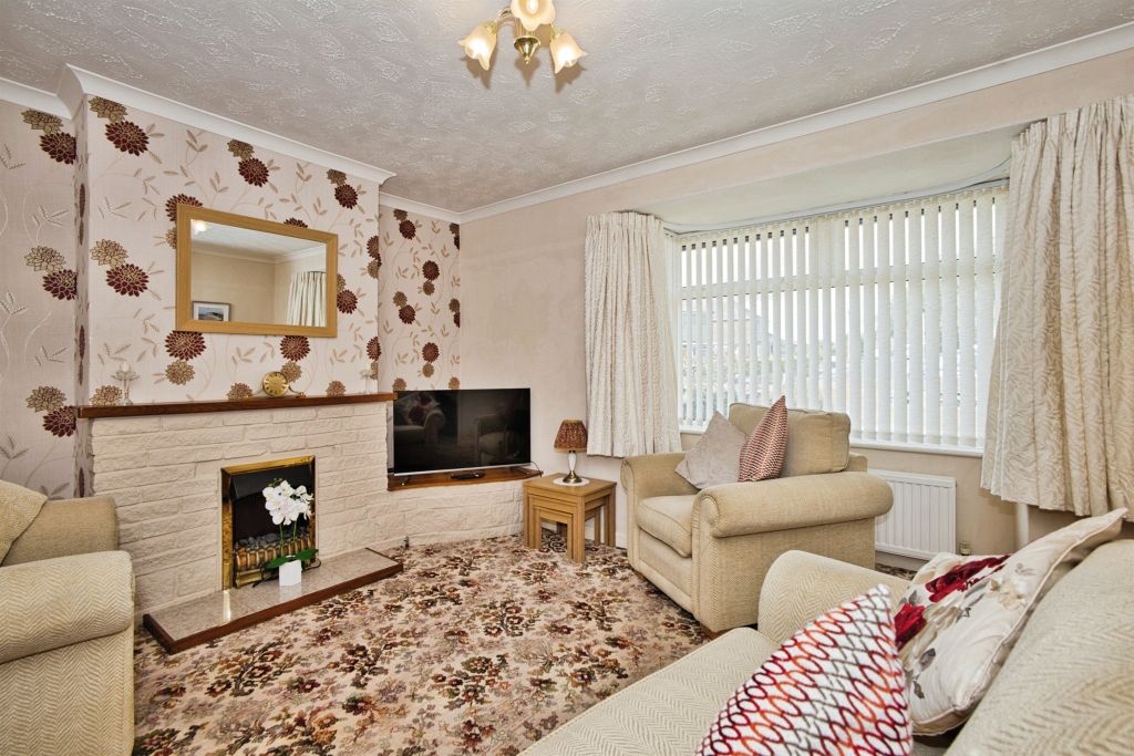 Property photo 2 of 17