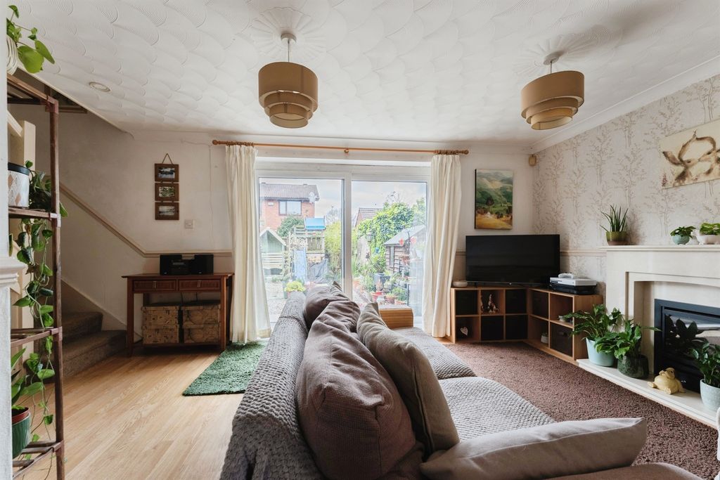 Property photo 2 of 19