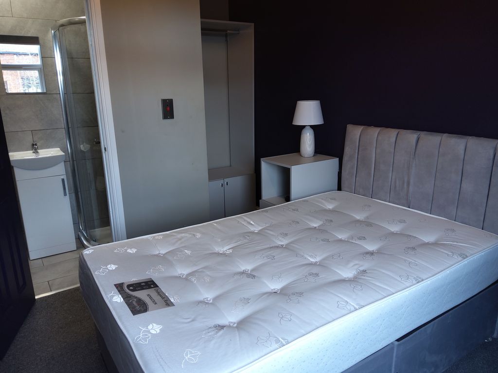 Property photo 2 of 22 Room 2