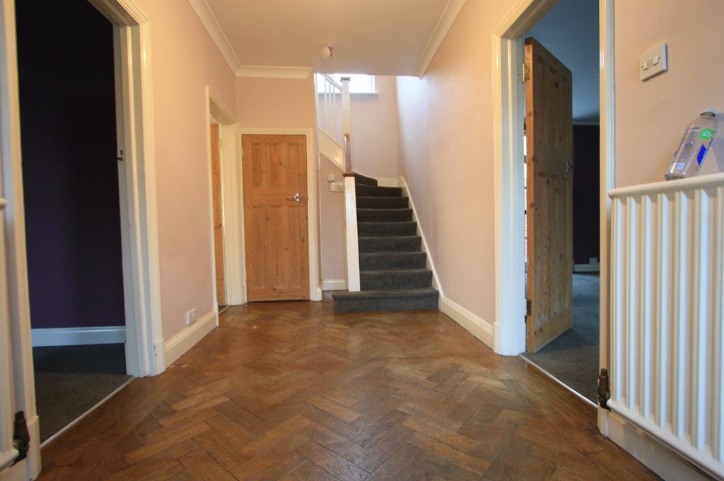 Property photo 3 of 3