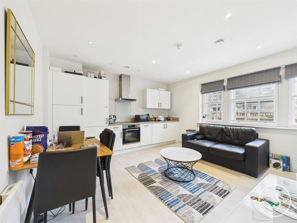 Property photo 2 of 7