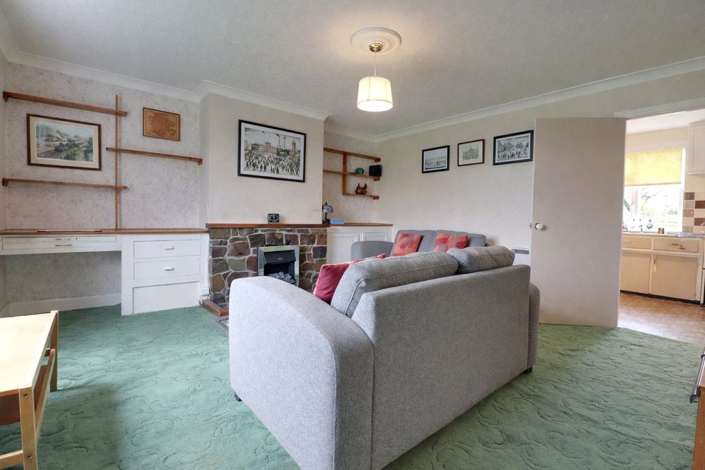 Property photo 3 of 10 3 - Picture No. 04