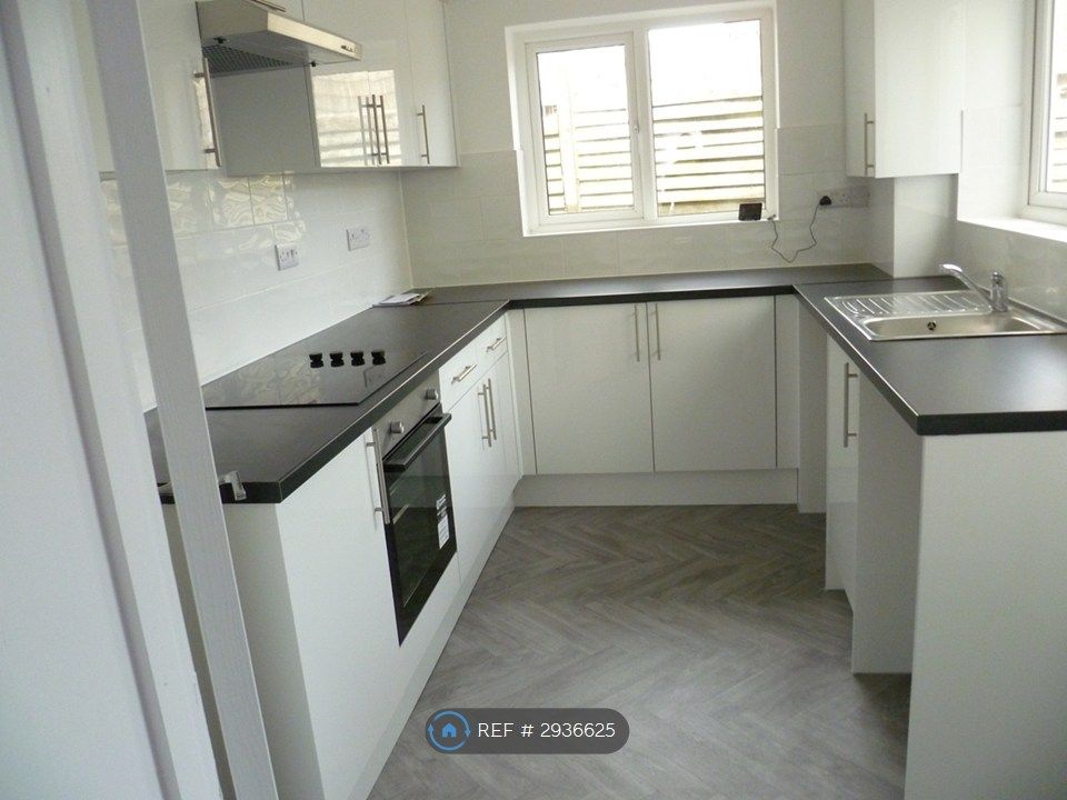 Property photo 1 of 35