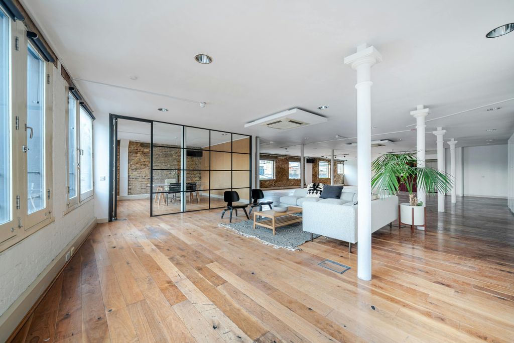 Property photo 3 of 19 1392990186942983274Cfb.Jpg