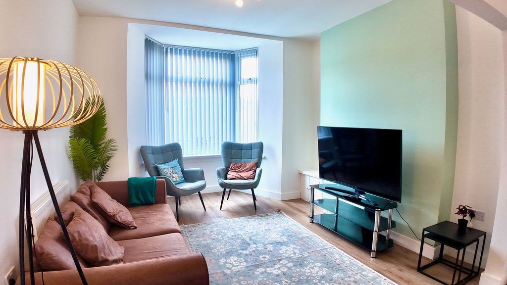 Property photo 2 of 22