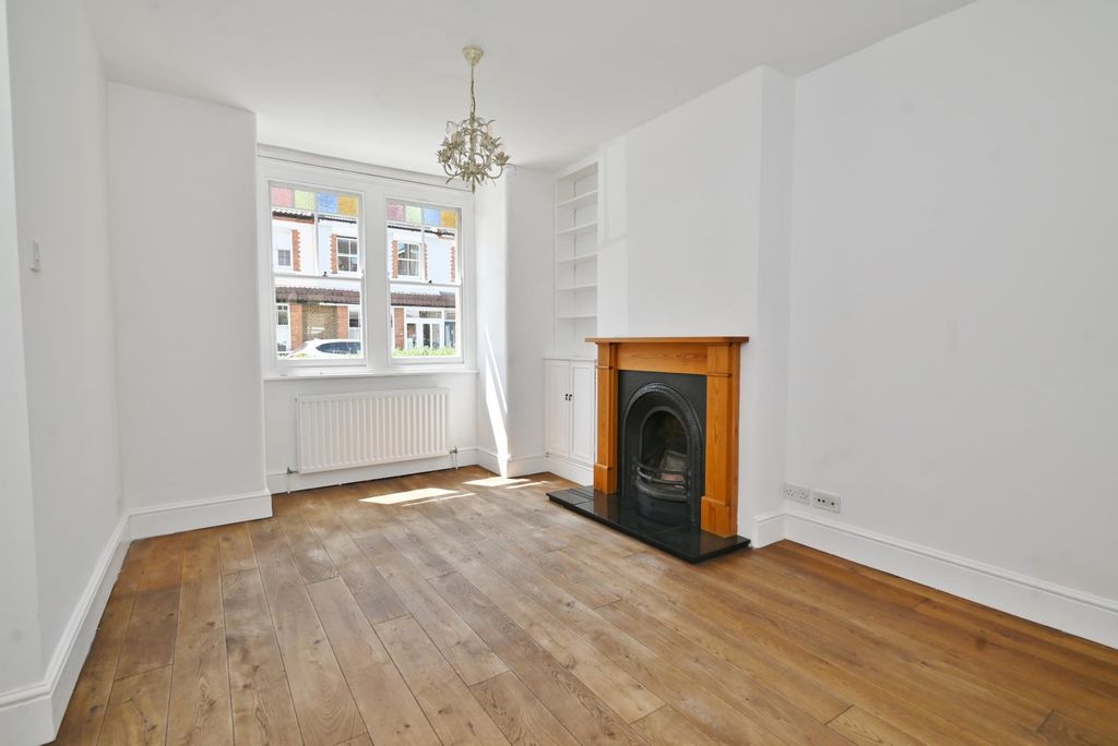 Property photo 2 of 13