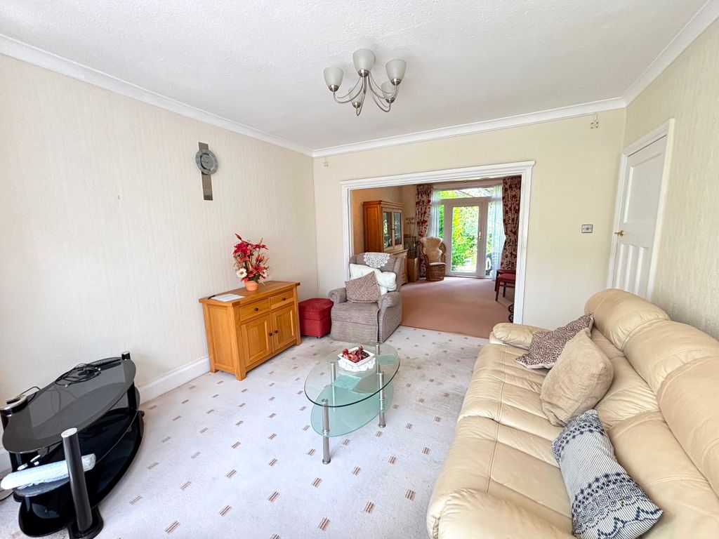 Property photo 3 of 35