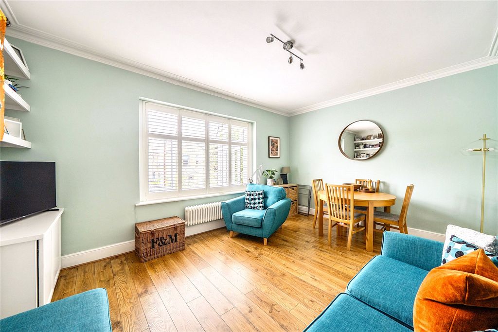 Property photo 2 of 17 Picture No. 09
