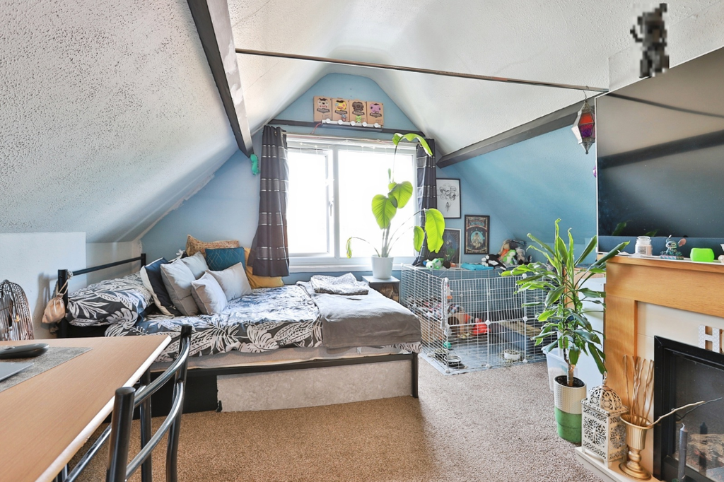 Property photo 2 of 8