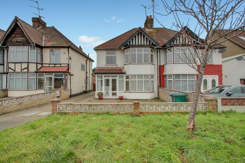 Property photo 1 of 15 3792440