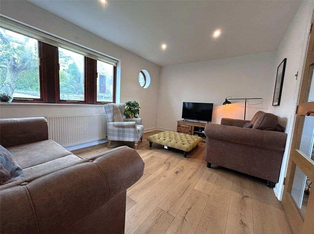 Property photo 3 of 13 Living Room