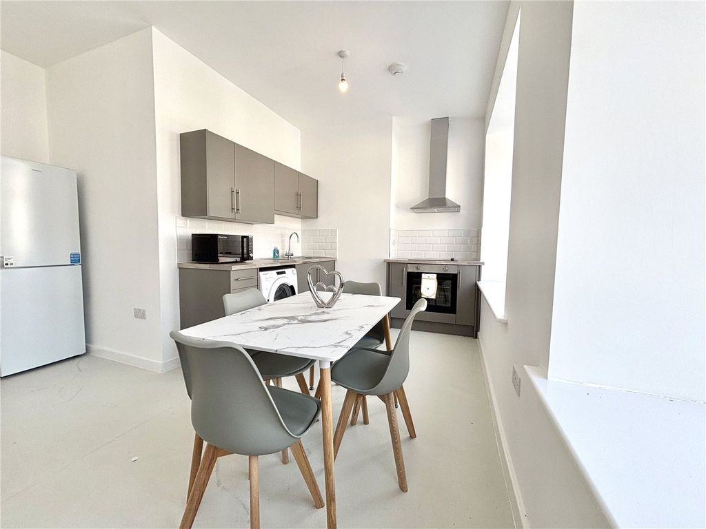 Property photo 2 of 5 Picture No. 04