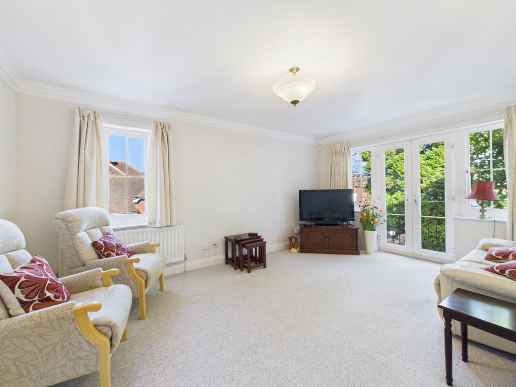 Property photo 2 of 11 Sitting Room