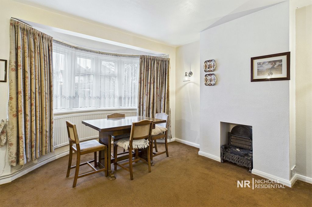 Property photo 2 of 18 Dining Room