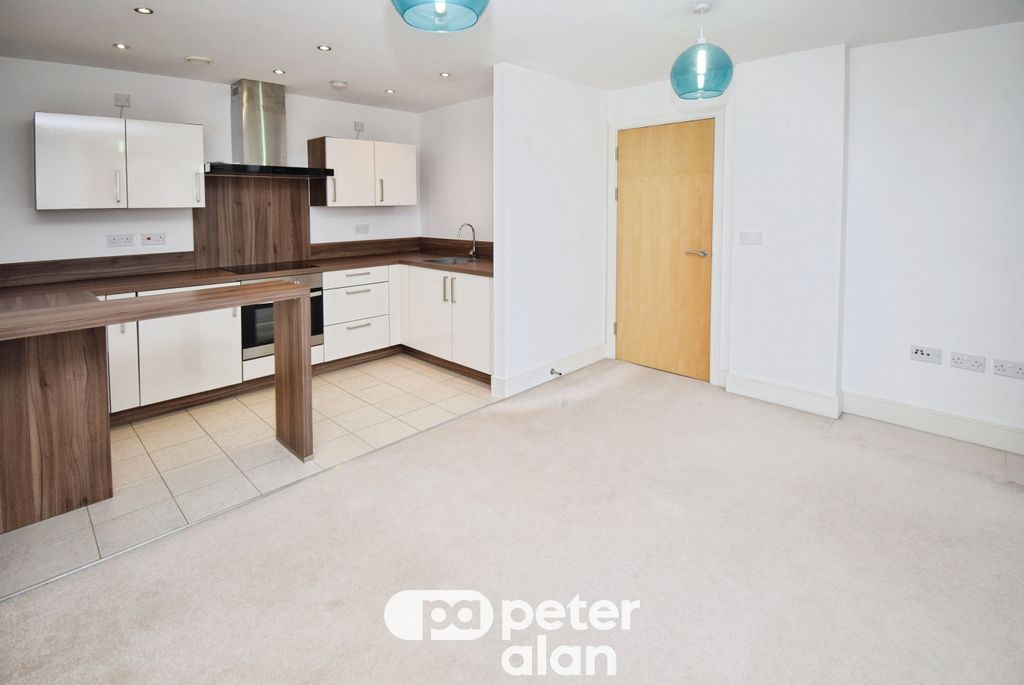 Property photo 2 of 11 Image